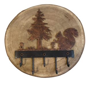 Appendichiavi con tavola di legno Albero e Scoiattolo